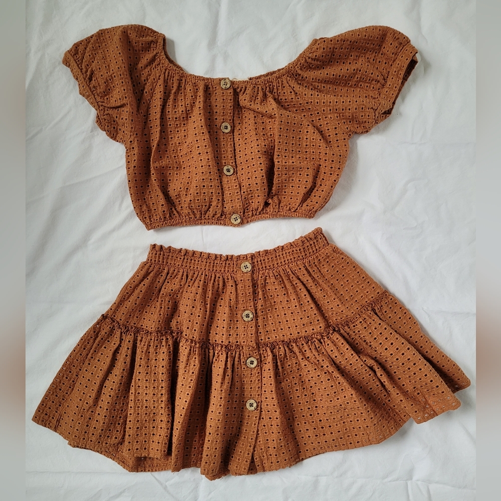 EBERJEY Two pieces outfit.